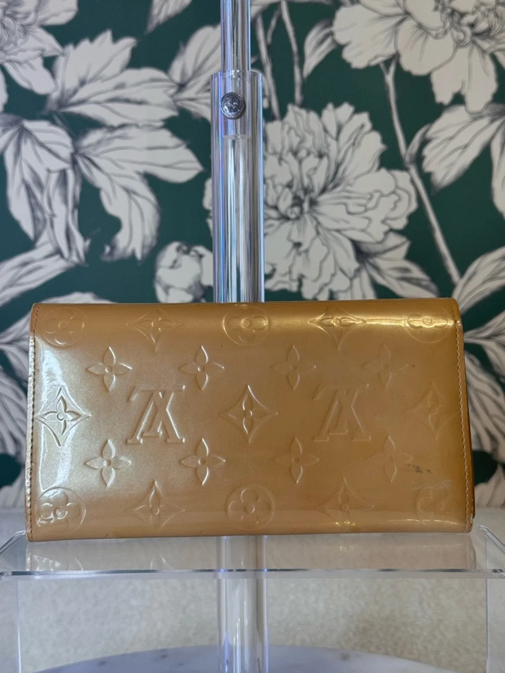 Louis Vuitton Authentic Patent Monogram Wallet in Camel